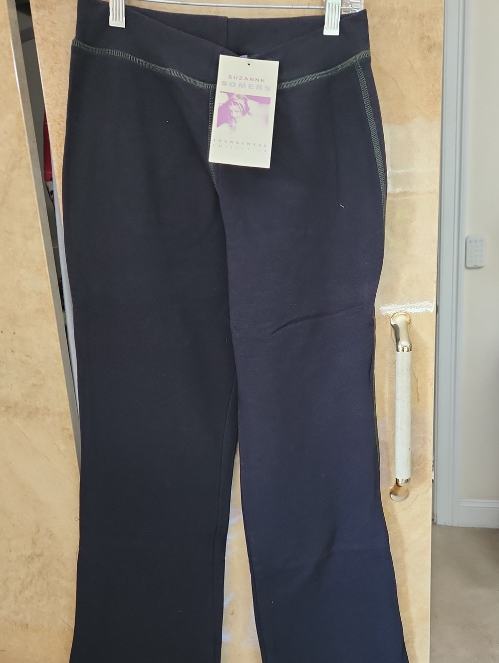 SALE NWT-Suzanne Somers - Black Flared Stretch Fitness Pants IN PetiteSmall